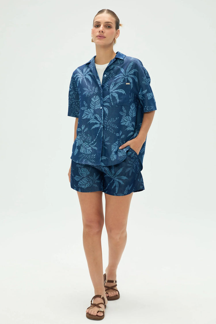 Women’s Tropical Relaxed Button-Up Shirt - Indigo Palm
