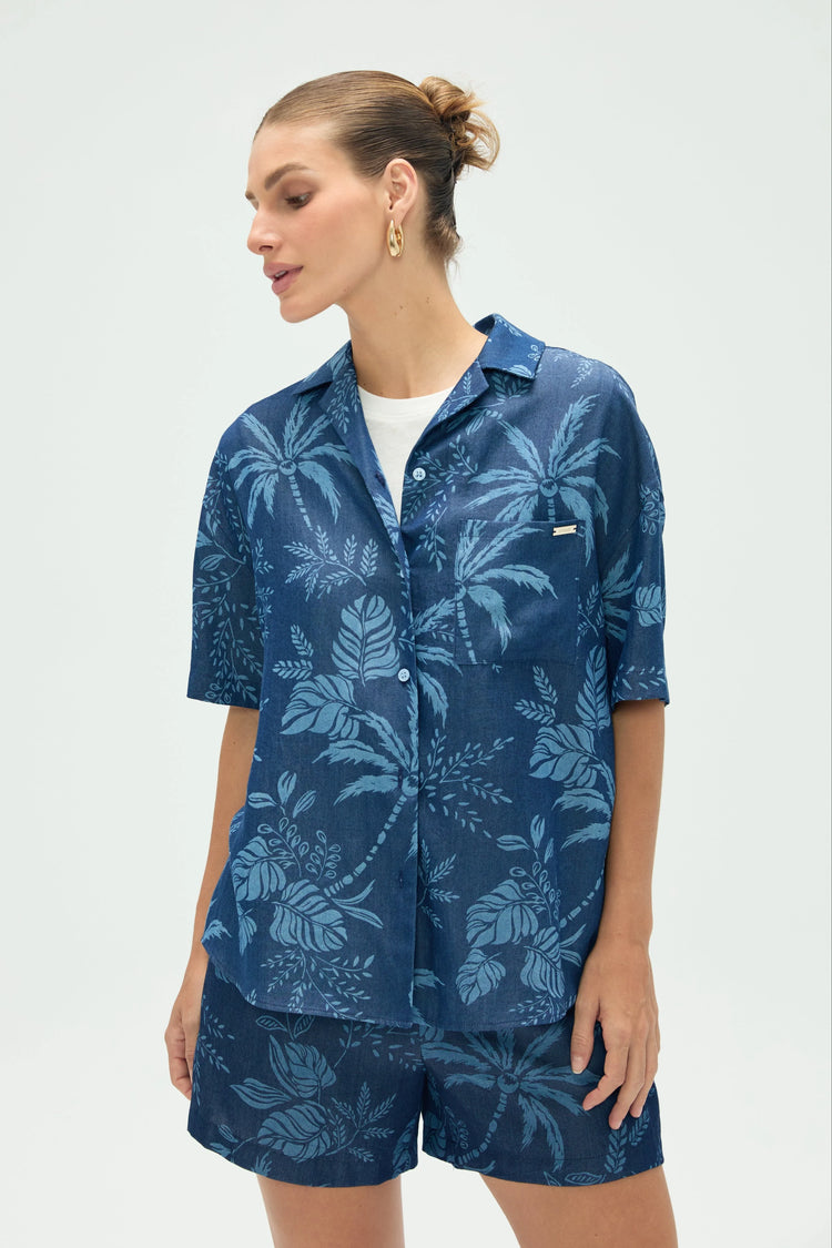 Women’s Tropical Relaxed Button-Up Shirt - FAMILYWEAR