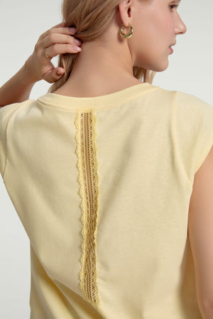 Women’s Lace-Back Cap Sleeve Tee - Soft Lemon