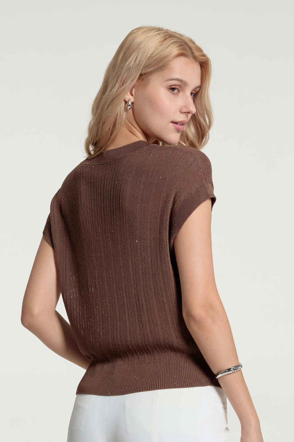 Women’s Sparkle Ribbed Knit V-Neck Top - Espresso Luxe